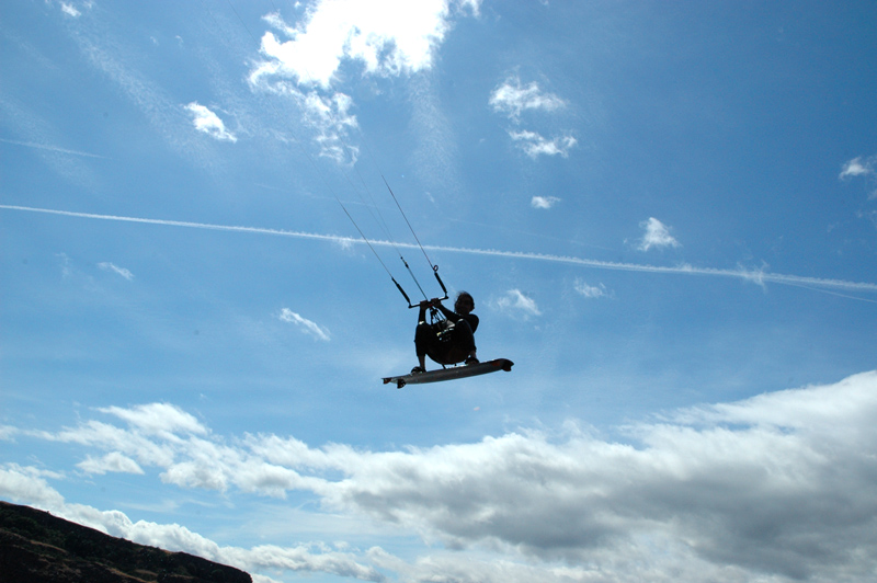 Ken flyin'