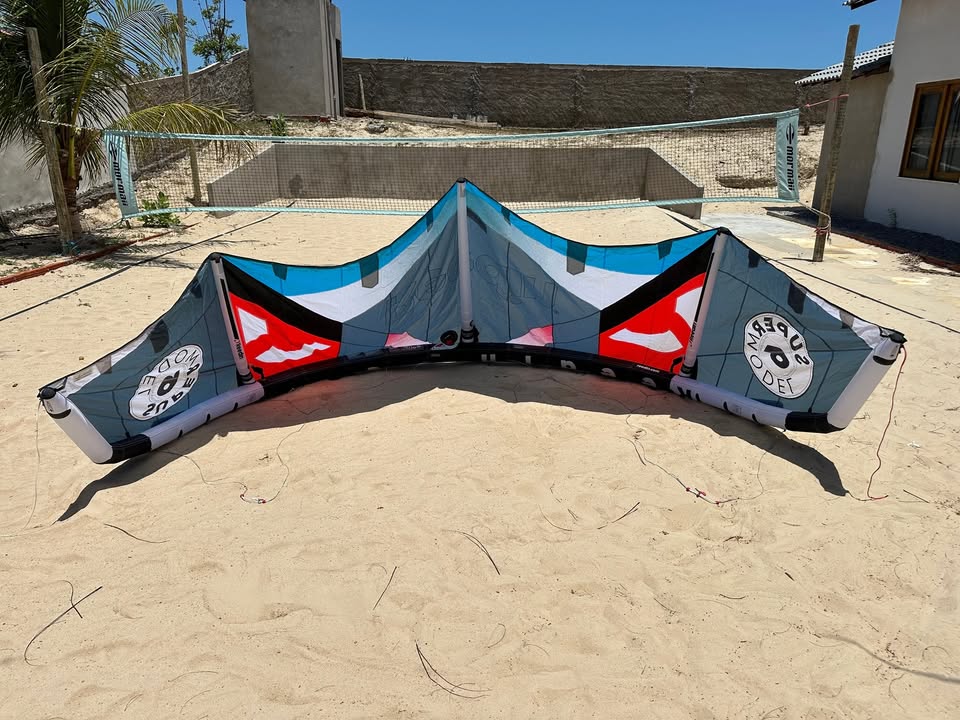 2024 Reedin SuperModel HTF2 6M - struts view