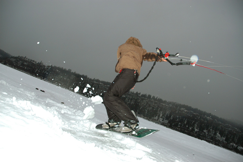 Light enough to unhook when the kite doesn't stall