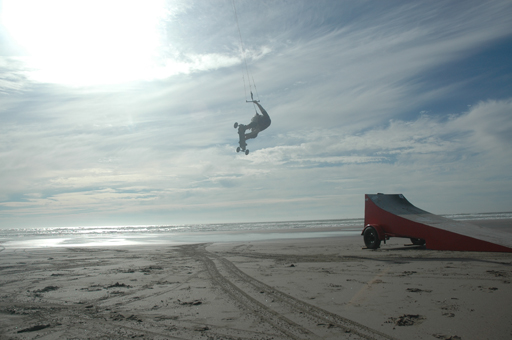 Gabe Shortman goes big on sand @ Sunset Beach - Photographer Scott Norby