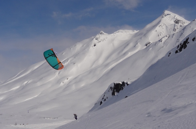 Alaska snowkiting