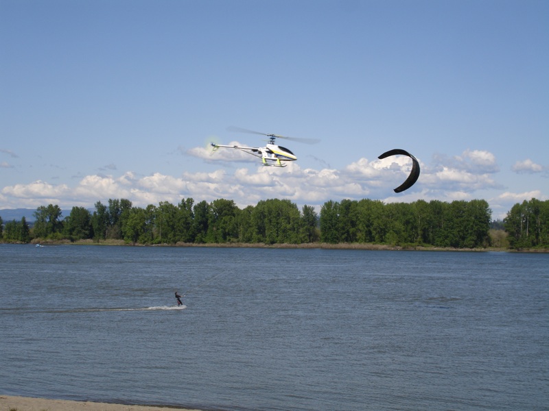 Look out Gene...!!!<br />Watch out for low flying aircrafts....This one almost took out a kite...!