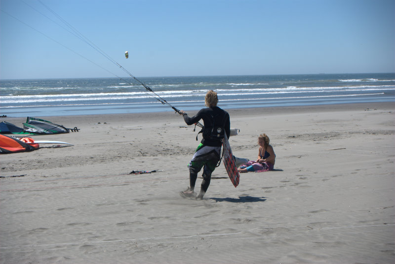 Nate scopin out Becca.... HEY! :)