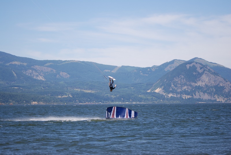 Shawn swings by to help Shan with her relaunch.