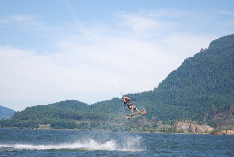 Mark with a backroll kiteloop!