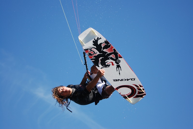 Ok - this might be my best shot - would have been better with the wide angle and the kite in frame but I still like it.