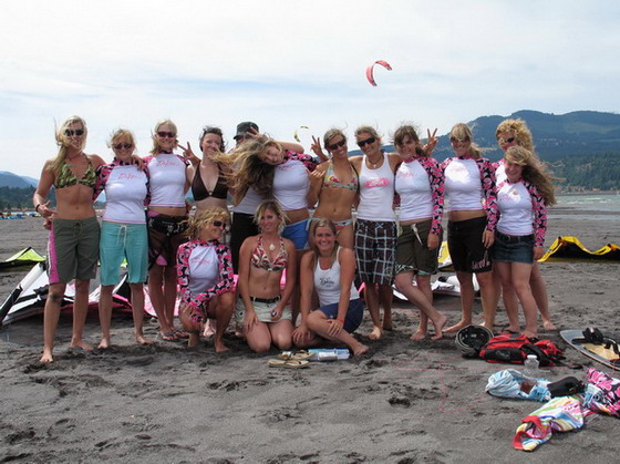 Gals at Kristin Boese's kite clinic.