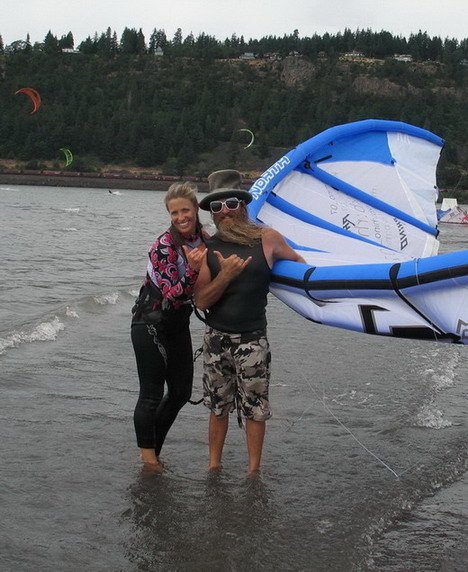 Top Hat caddying for the gals.