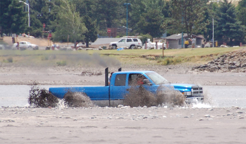 Cruising the Hood River