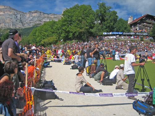 Lots of people and cameras.  Take note of the cliff and the very left point.  We launched off that earlier in the morning.