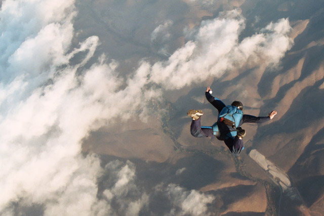 Hope this thing opens or I am gonna be some damn flat roadkill.