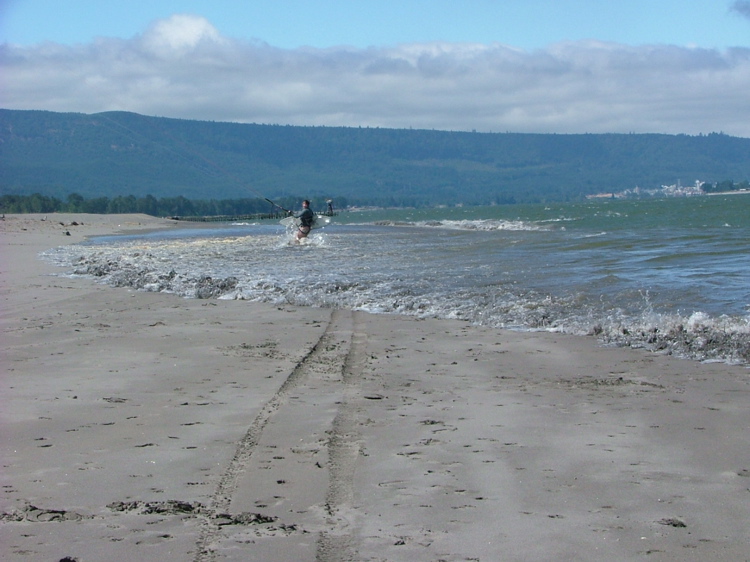 ANyone had all the water sucked out when the fully loaded ships come through...? Then it all comes back at once!