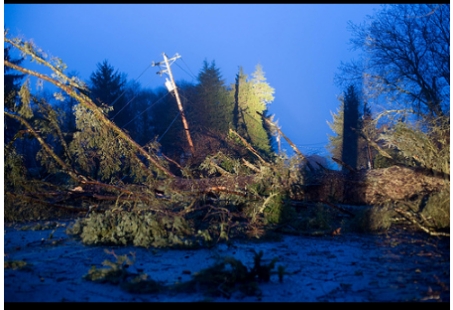 http://blog.oregonlive.com/breakingnews/2007/12/storm_photos_from_the_oregon_c.html